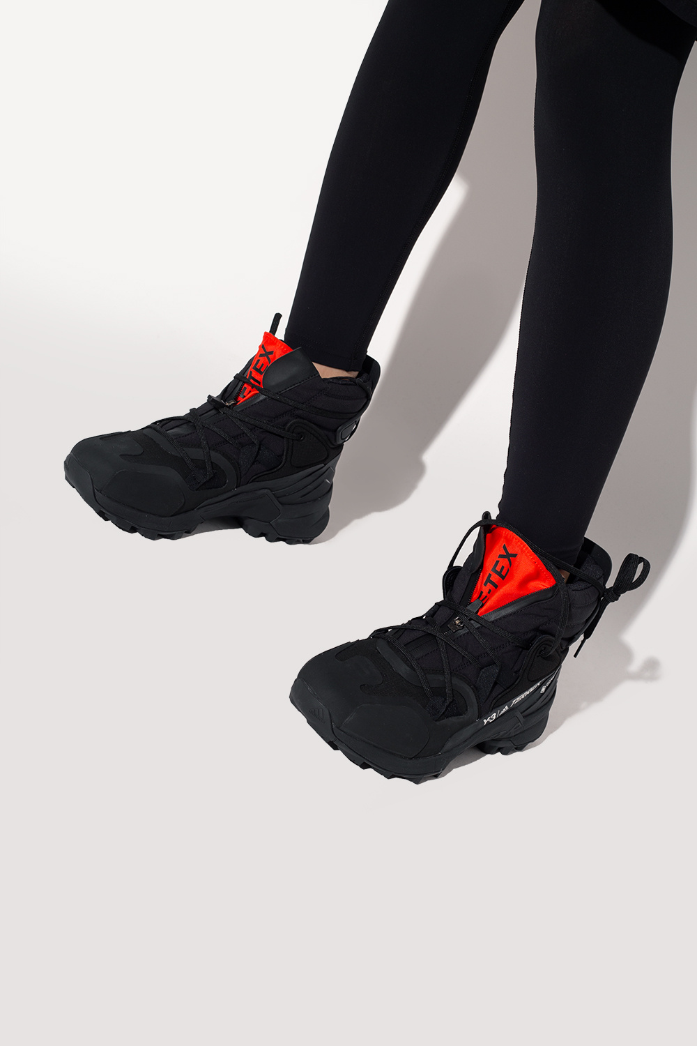 Y | 3 Yohji Yamamoto 'Terrex Swift R3 GTX' sneakers - On Bra and